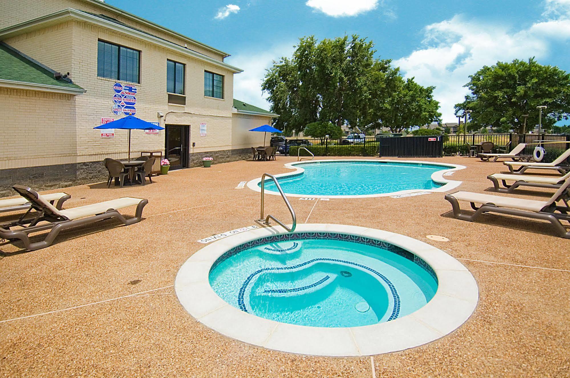 Quality Inn & Suites Fort Worth Kültér fotó